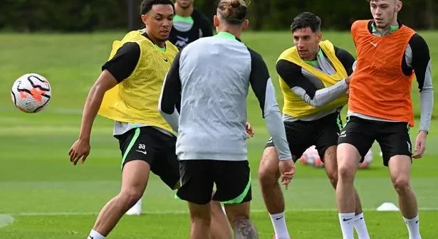 Dominik Szoboszlai and Trent Alexander-Arnold during a Liverpool training session